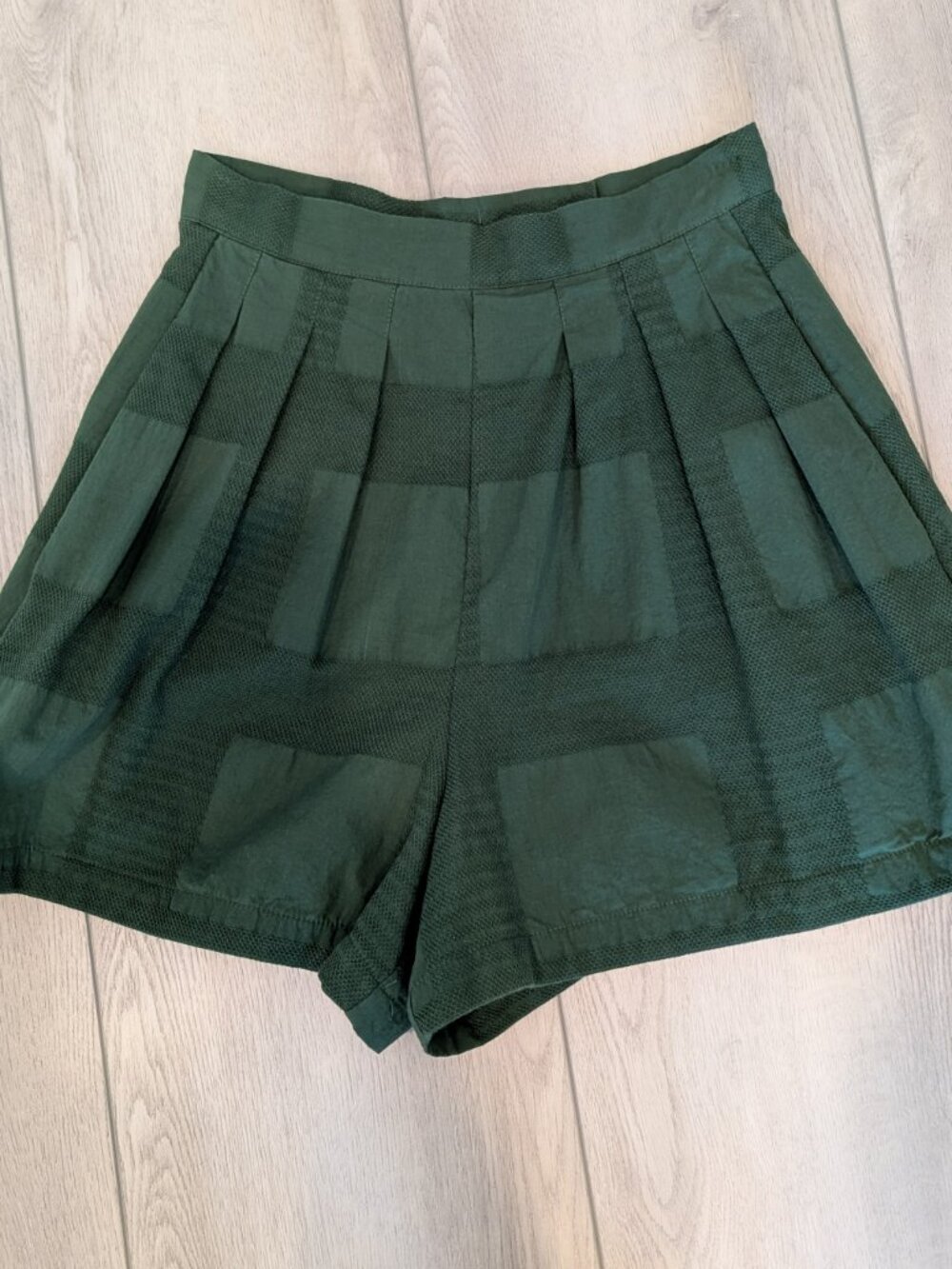 Corey Lynn Calter Anthropology Pleated Textured Shorts Dark Green XS
